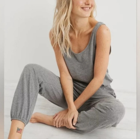 Aerie sleeveless scoop neck drawstring waist lounge jumpsuit grey small NWT - Picture 1 of 12